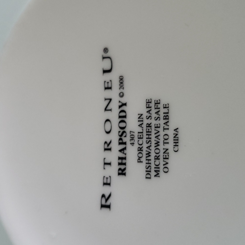 RetroneU Rhapsody Creamer - Picture 6 of 6